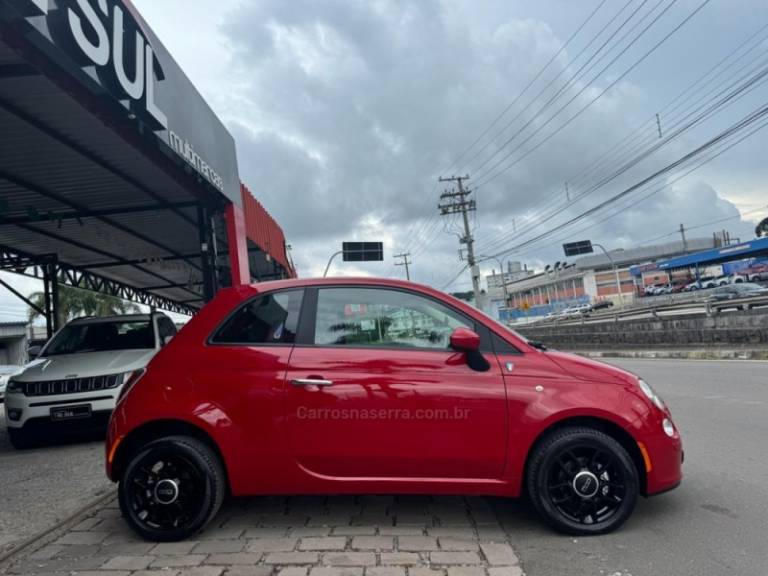 FIAT - 500 - 2011/2012 - Vermelha - R$ 41.900,00