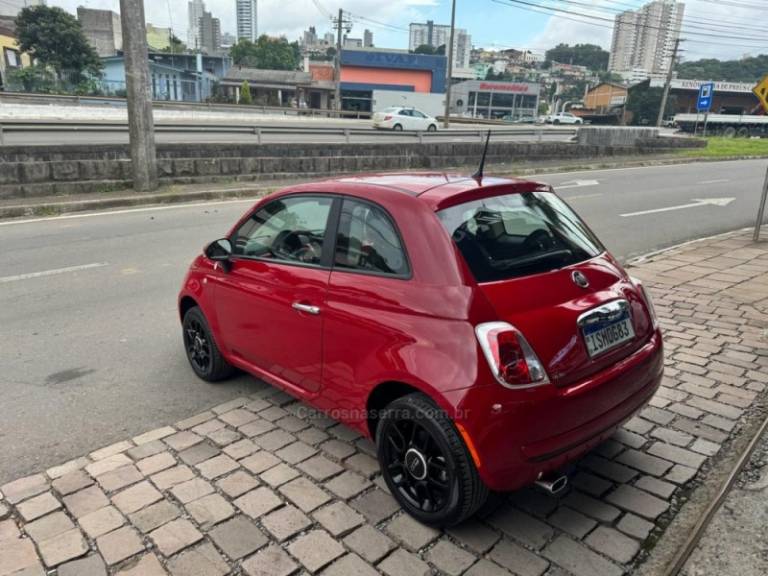 FIAT - 500 - 2011/2012 - Vermelha - R$ 41.900,00