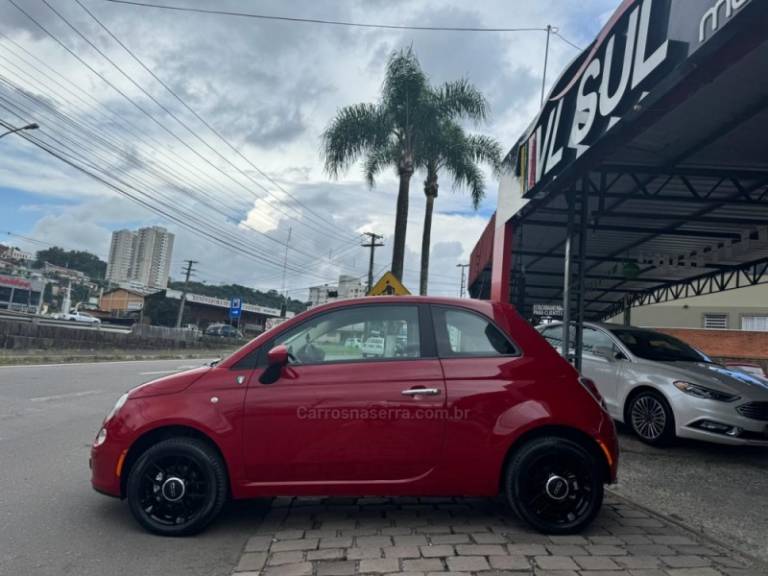 FIAT - 500 - 2011/2012 - Vermelha - R$ 41.900,00